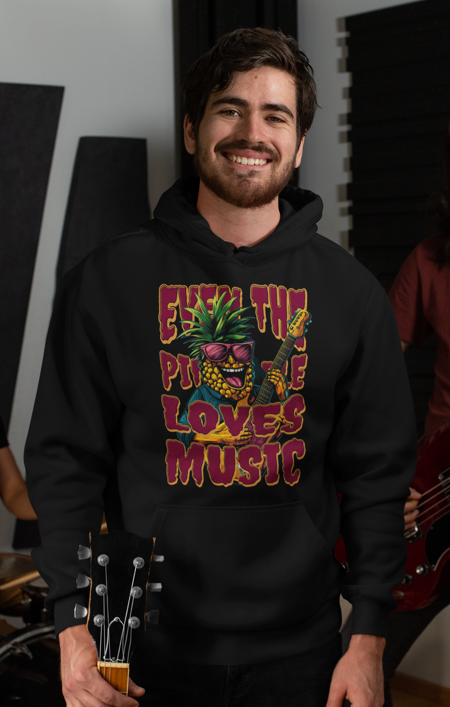 Hoodie Even the Pineapple loves Music