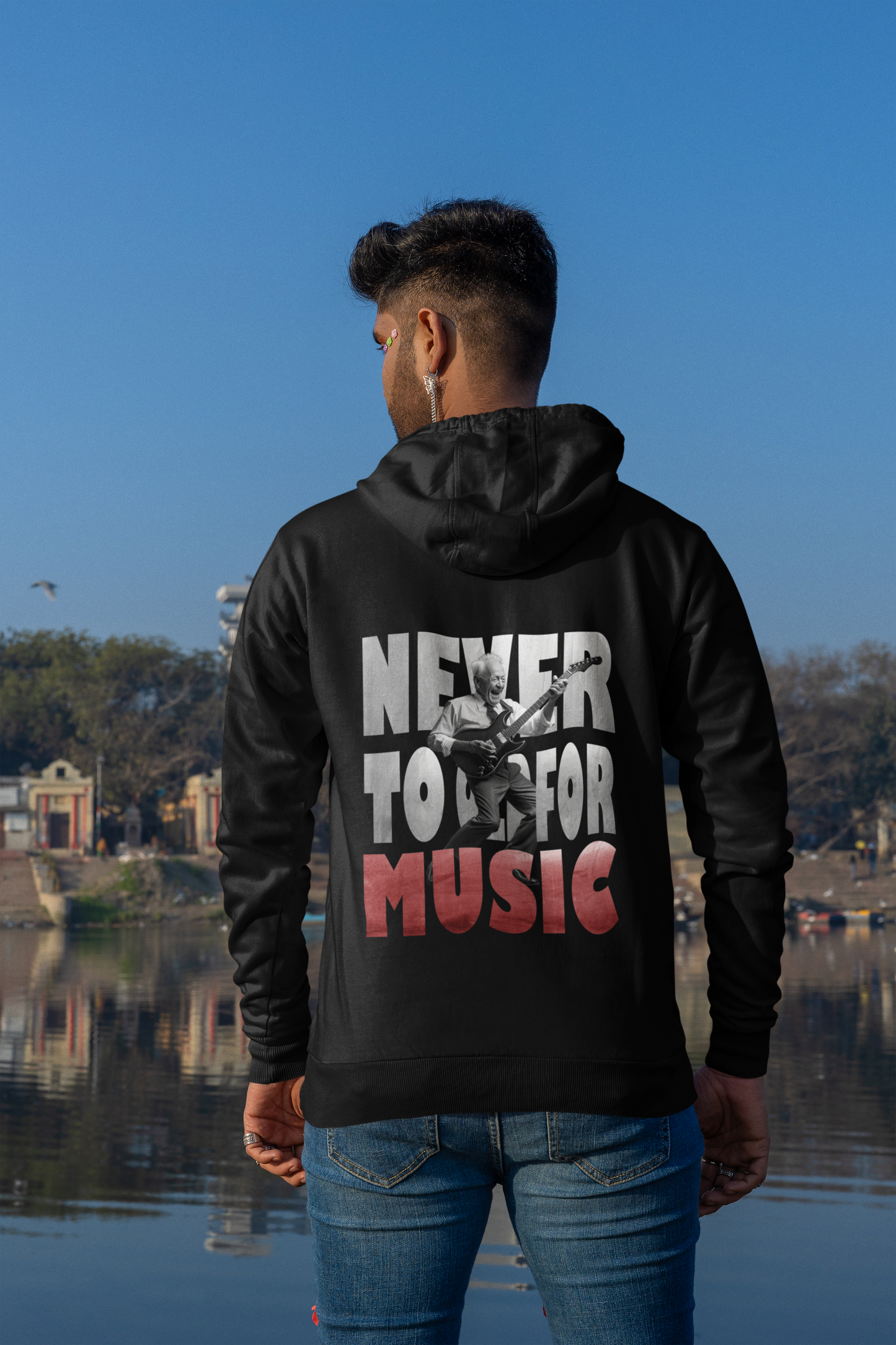 Never to old for music Backprint Classic Hoodie - Mit Taschendruck